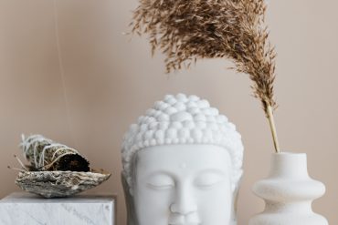 La meditación como práctica para reducir el estrés y la ansiedad